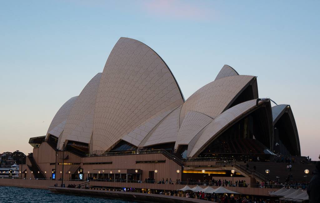 what is the purpose of the sydney opera house 2