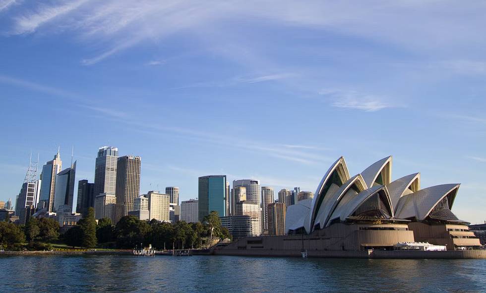 where is the best location to stay in sydney for tourists 1